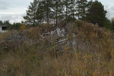 Cheboygan Drive-In Theatre - Maybe Remains Of Screen (newer photo)